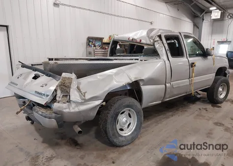 2004 Chevrolet Silverado 1500 Ls from USA, damaged, VIN 2GCEC19V741232350